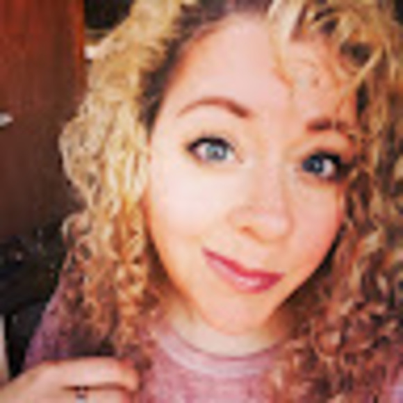 Meet your Posher, Melissa - Picture 1 of 1